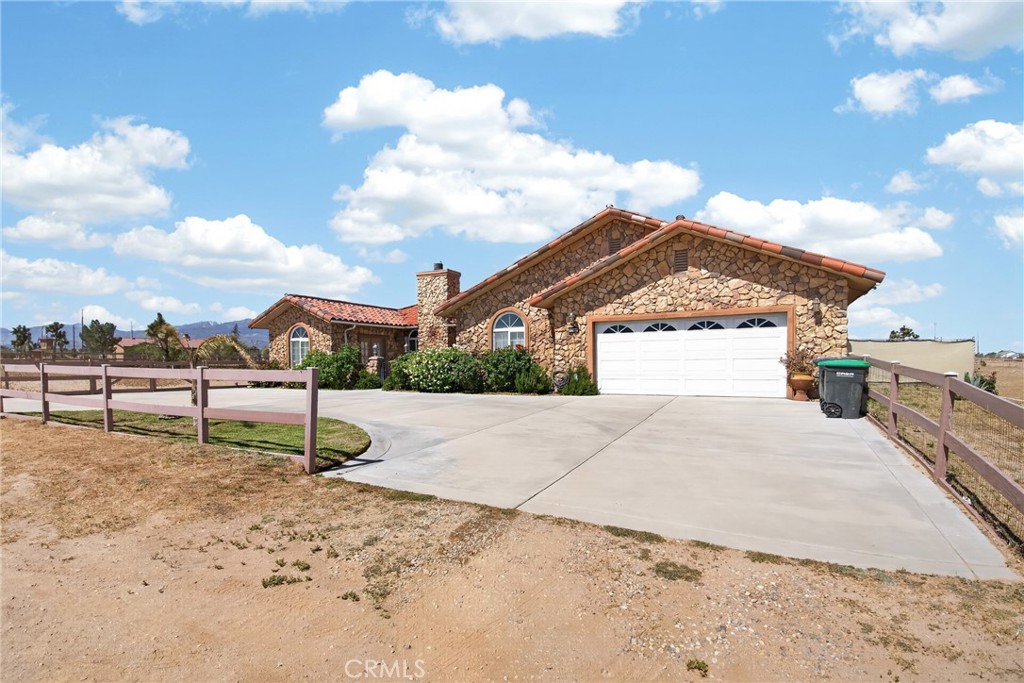 11380 Rochester Road Phelan, CA 92371 - Photo 4 of 55