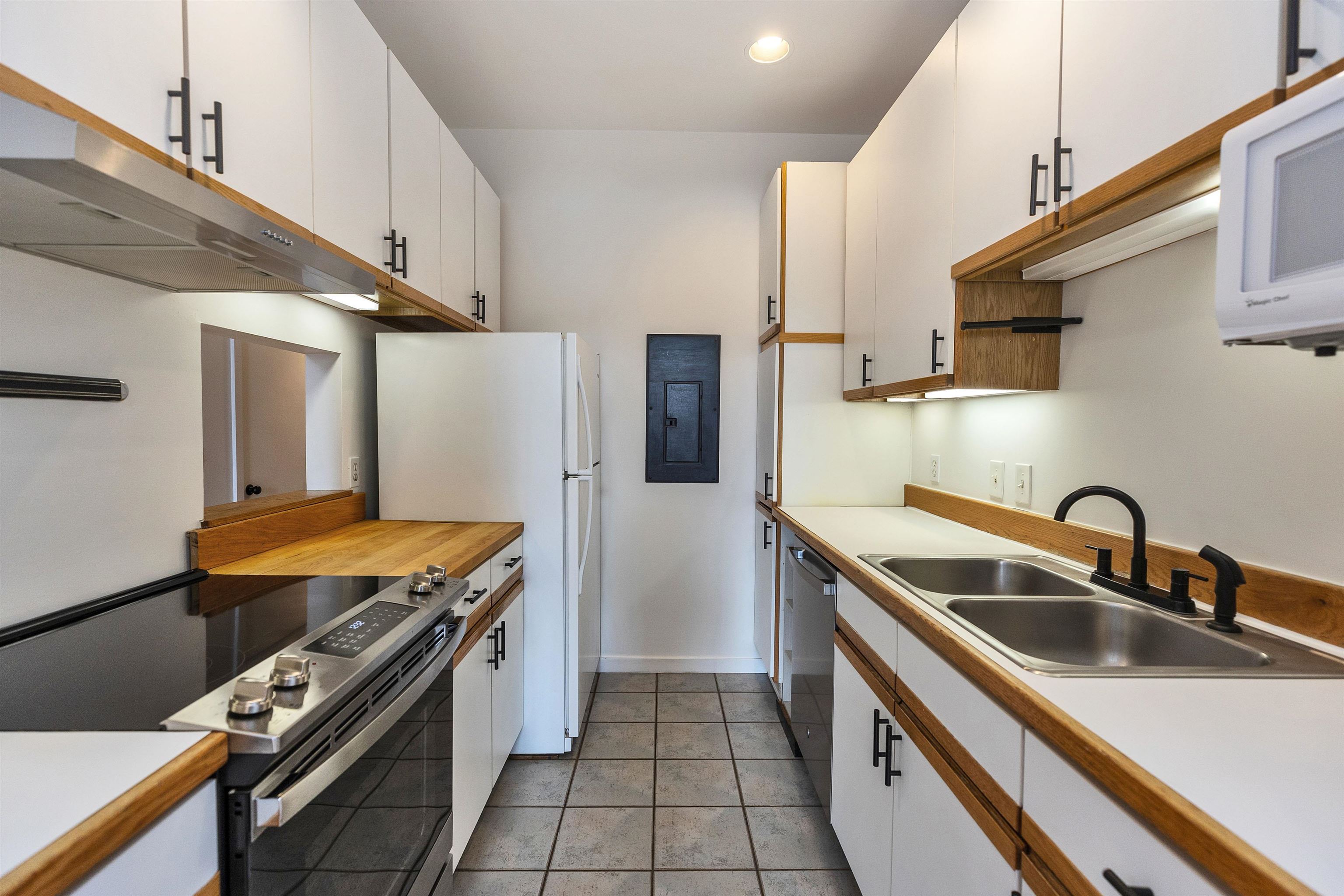 37 Church Street, Unit 13 Keene, NH 03431 - Photo 14 of 53