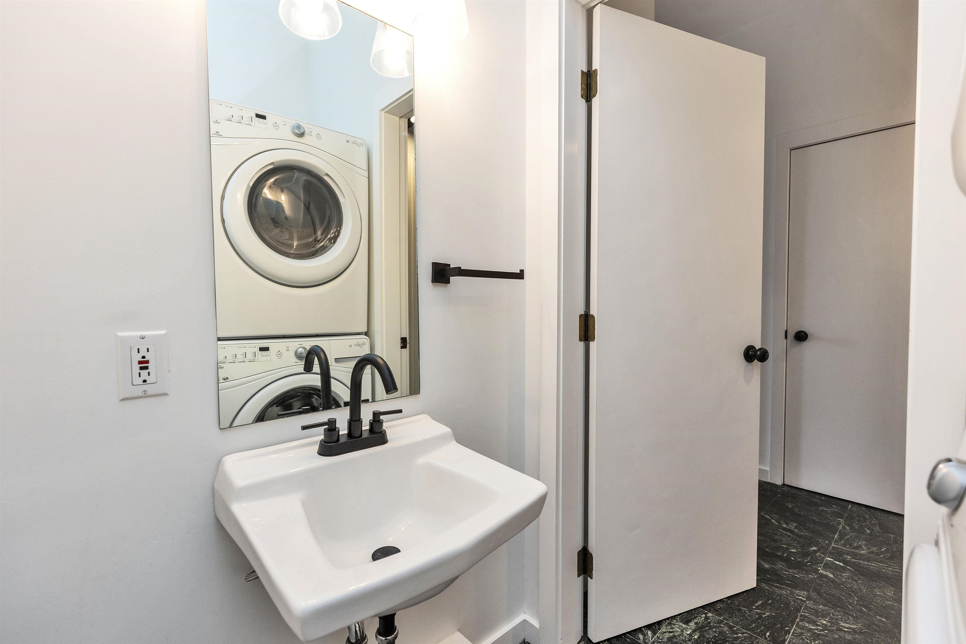 37 Church Street, Unit 13 Keene, NH 03431 - Photo 17 of 53