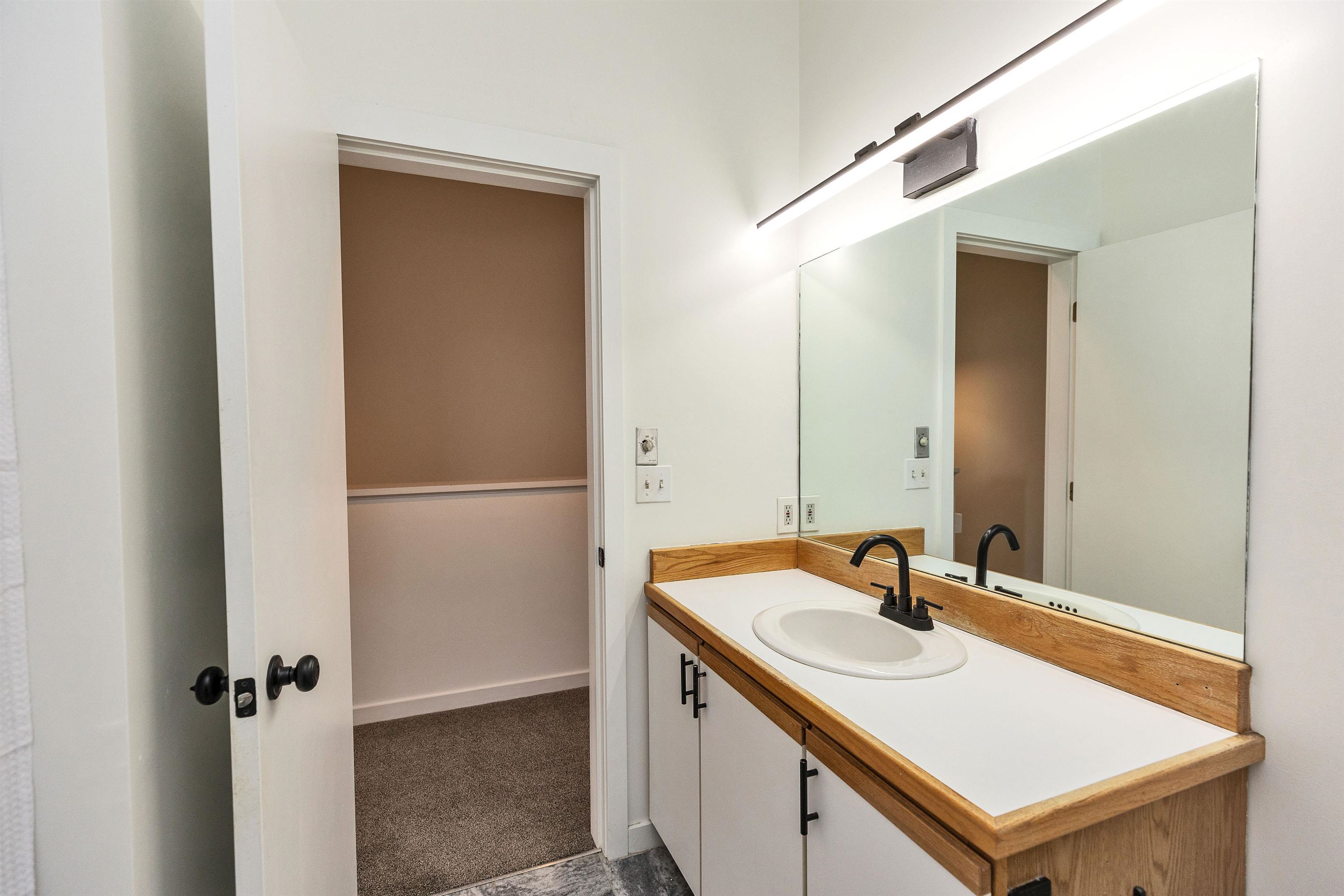 37 Church Street, Unit 13 Keene, NH 03431 - Photo 32 of 53