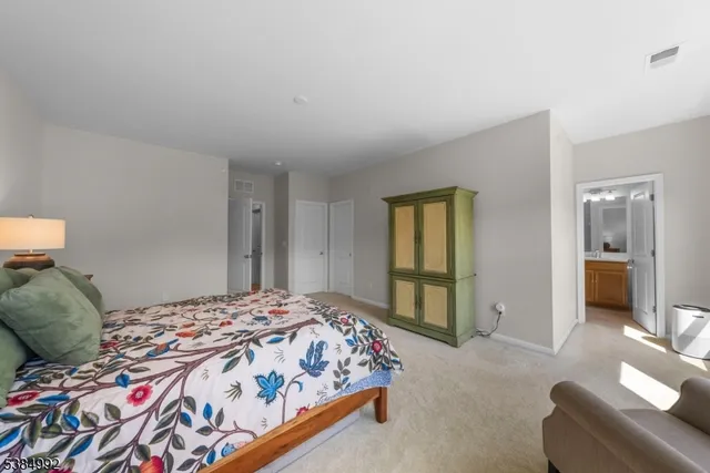 $779,999 | 4 Sadie Circle, Unit 4205, Union, NJ 07083