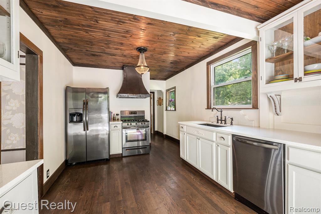 2577 John R Road Rochester Hills, MI 48307 - Photo 12 of 24
