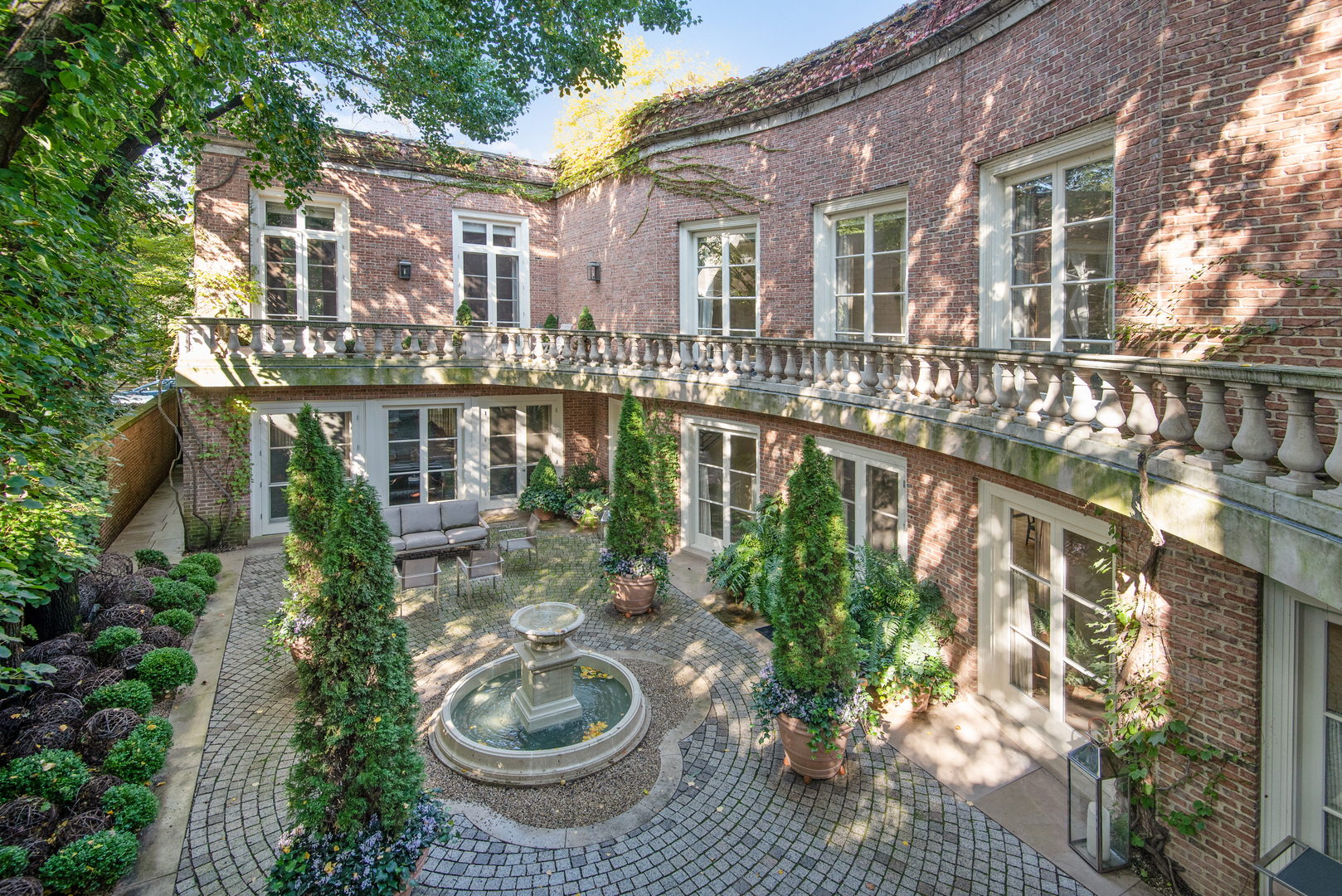 1939 North Howe Street Chicago, IL 60614 - Photo 23 of 54