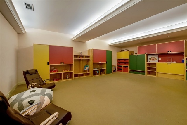 1939 North Howe Street Chicago, IL 60614 - Photo 43 of 54 a room with furniture and air hockey table