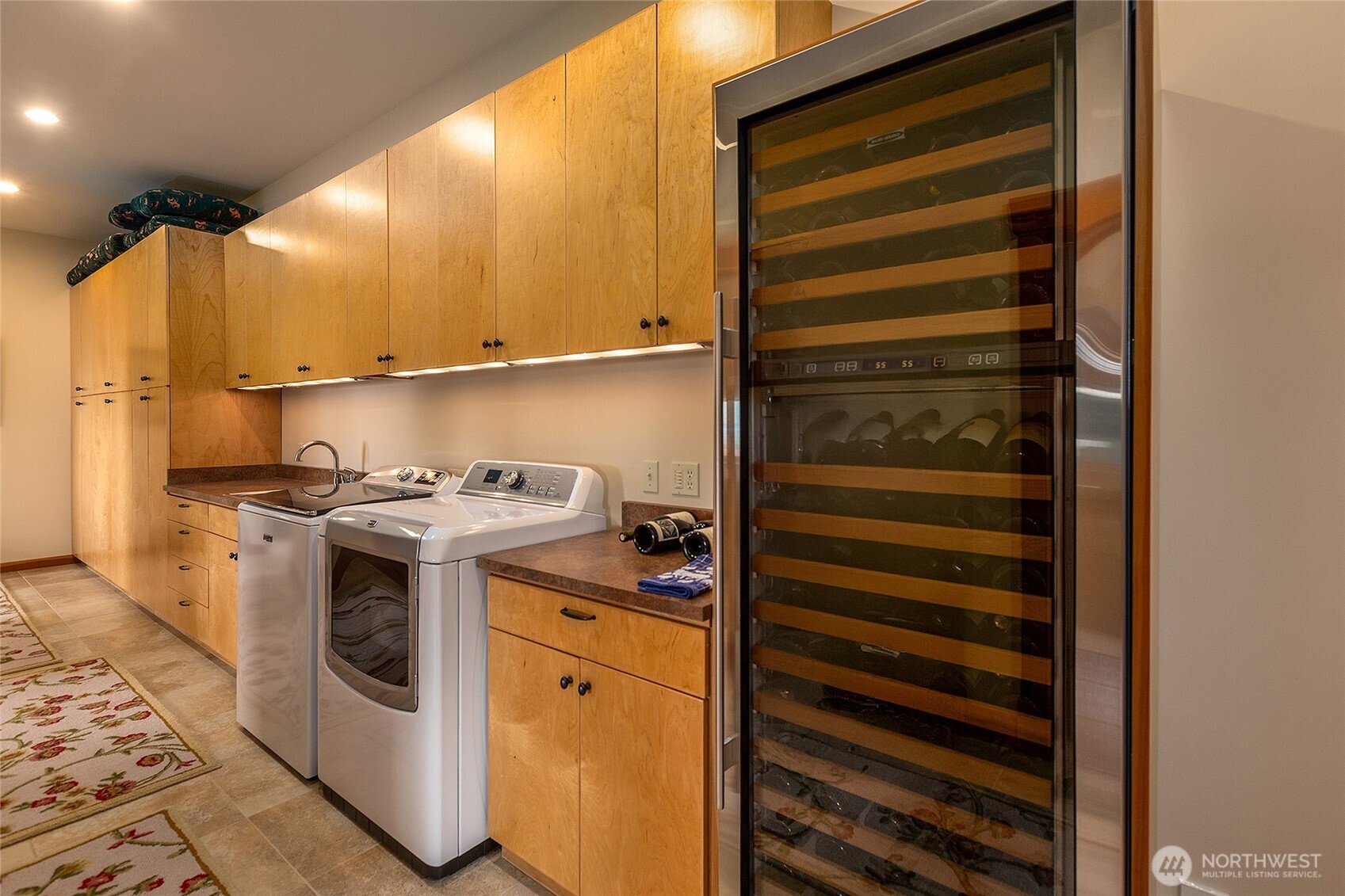 260 West Side Road Friday Harbor, WA 98250 - Photo 23 of 40 a kitchen with a stove and a white refrigerator