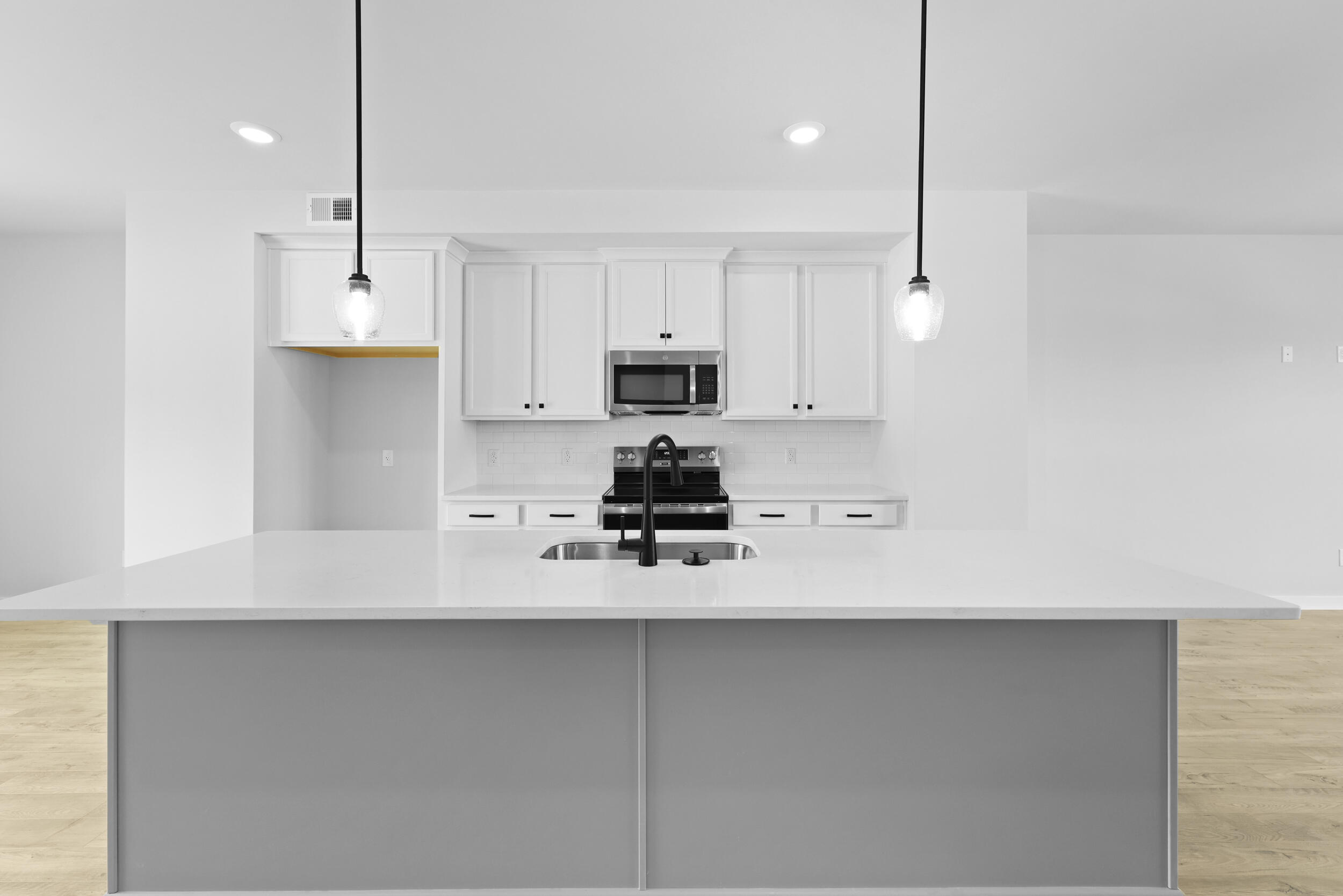 421 Talbot Drive Summerville, SC 29486 - Photo 11 of 82 Kitchen Island 2