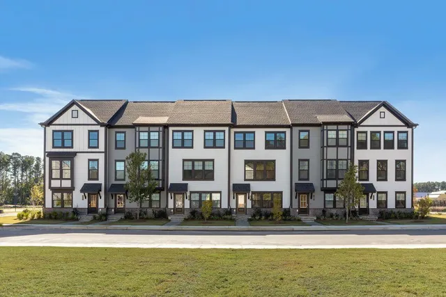 $374,990 | 421 Talbot Drive, Summerville, SC 29486