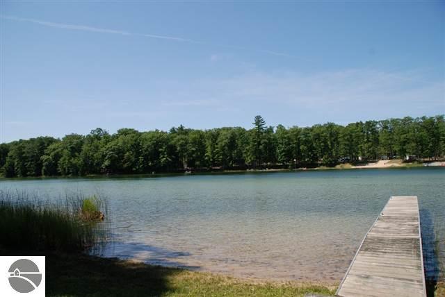 848 Ridge Road Beulah, MI 49617 - Photo 7 of 25 1737576-6.JPG