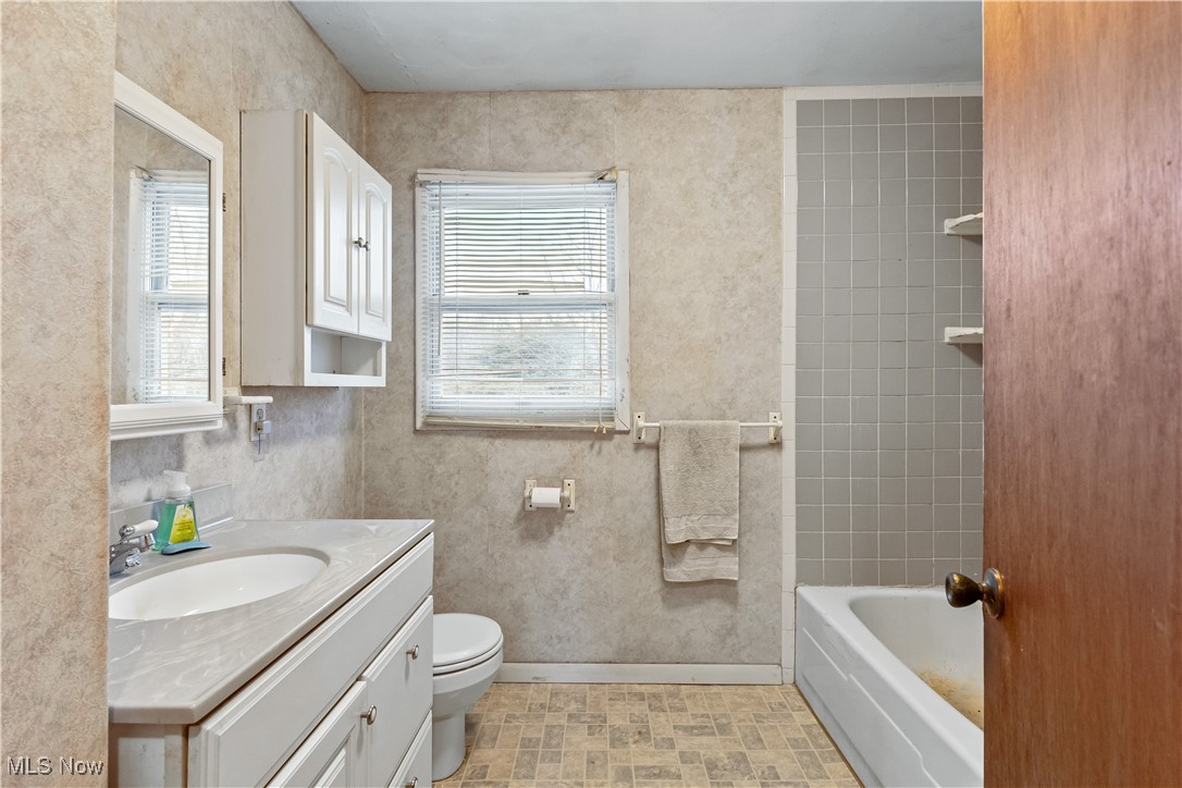 4859 Templeton Road Northwest Warren, OH 44481 - Photo 22 of 42 Gallery Image 22
