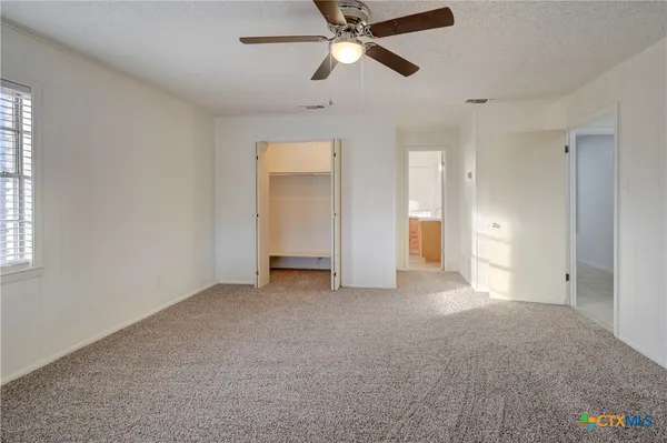 $319,900 | 1513 West Main Street, Little River-Academy, TX 76554