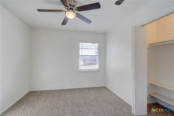 $319,900 | 1513 West Main Street, Little River-Academy, TX 76554
