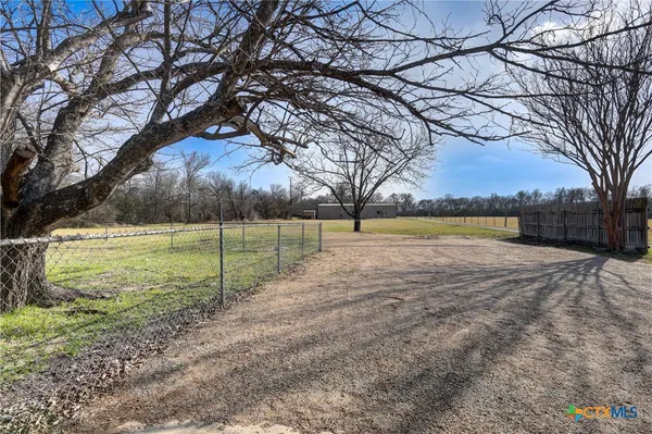 $319,900 | 1513 West Main Street, Little River-Academy, TX 76554