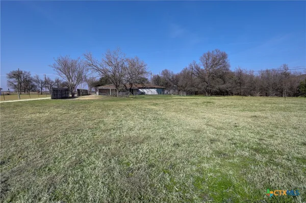 $319,900 | 1513 West Main Street, Little River-Academy, TX 76554