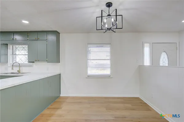 $319,900 | 1513 West Main Street, Little River-Academy, TX 76554
