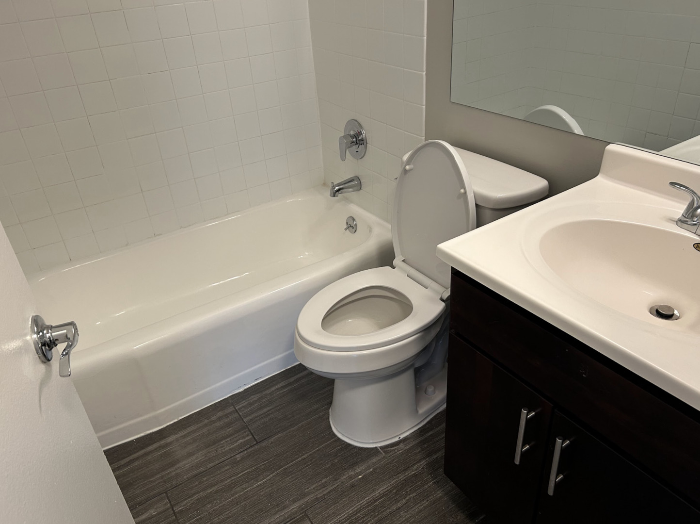 5600 North Sheridan Road, Unit 1A Chicago, IL 60660 - Photo 7 of 16