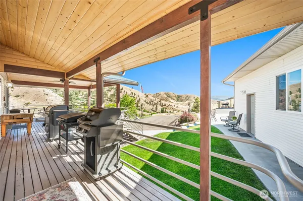 $1,079,000 | 8770 Nahahum Canyon Road, Cashmere, WA 98815