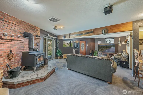 $1,079,000 | 8770 Nahahum Canyon Road, Cashmere, WA 98815