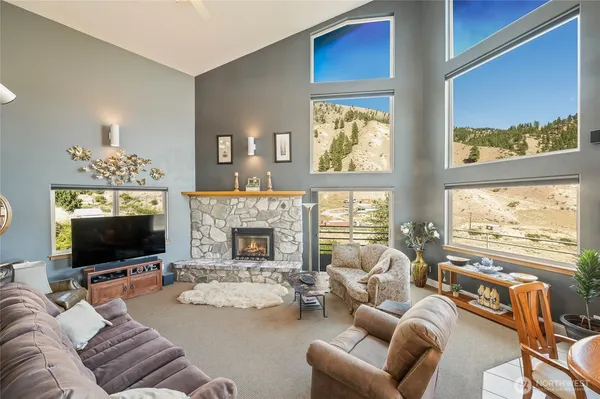 $1,079,000 | 8770 Nahahum Canyon Road, Cashmere, WA 98815