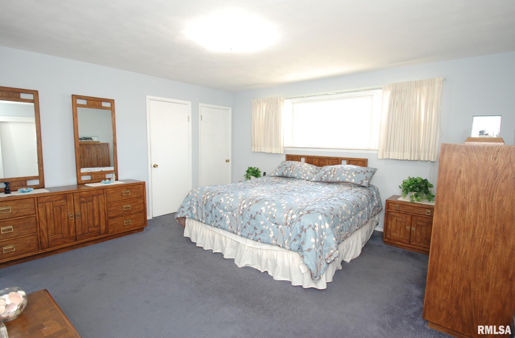 6803 North Camelot Road Peoria, IL 61615 - Photo 18 of 33 Gallery Image 18