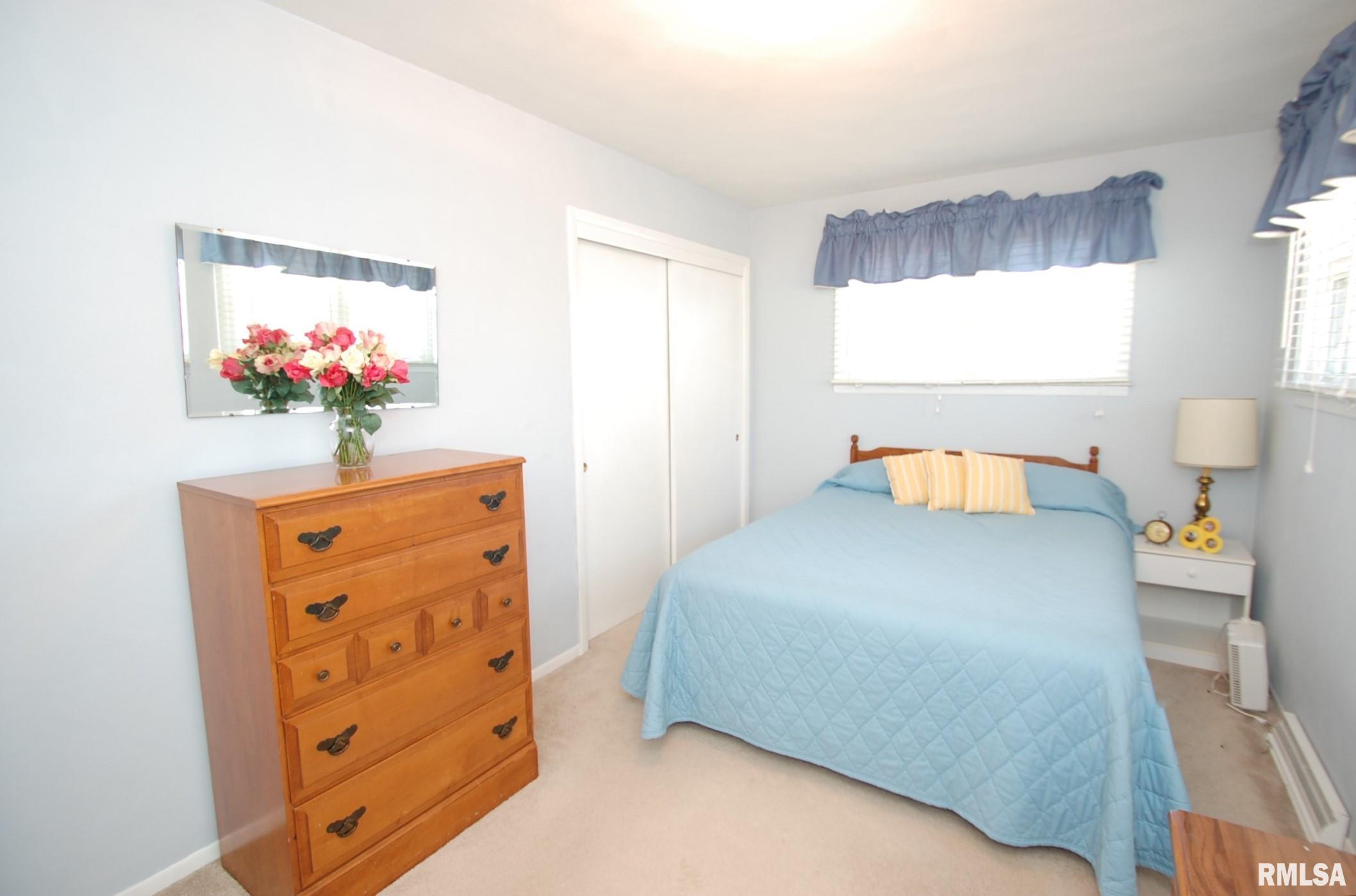 6803 North Camelot Road Peoria, IL 61615 - Photo 22 of 33 Gallery Image 22