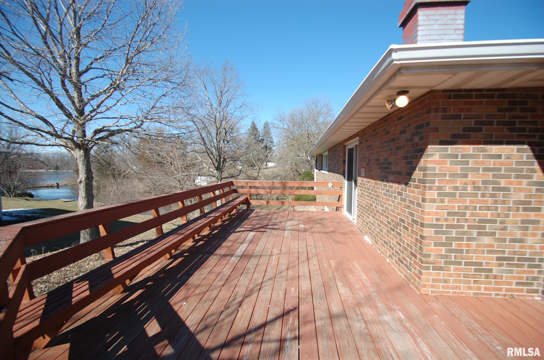 6803 North Camelot Road Peoria, IL 61615 - Photo 28 of 33 Gallery Image 28