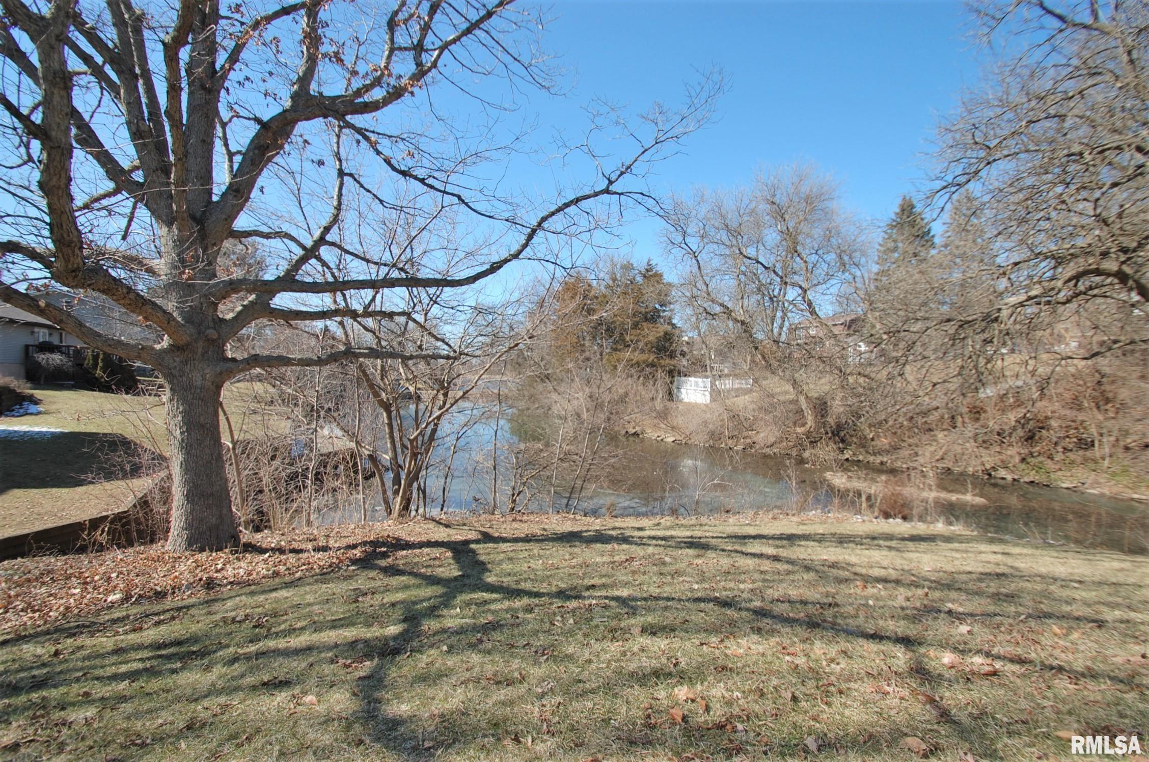 6803 North Camelot Road Peoria, IL 61615 - Photo 5 of 33 Gallery Image 5
