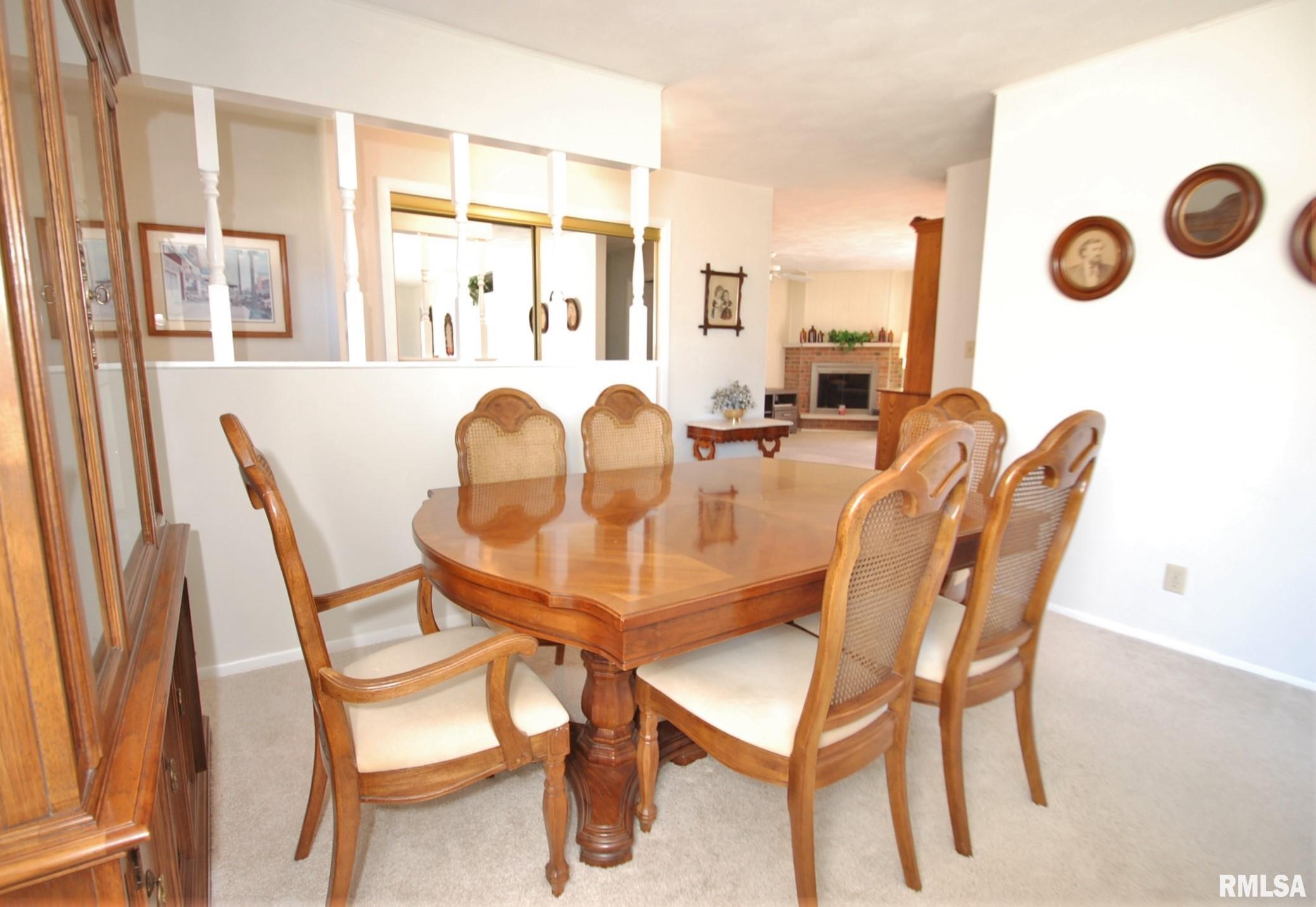 6803 North Camelot Road Peoria, IL 61615 - Photo 10 of 33 Gallery Image 10