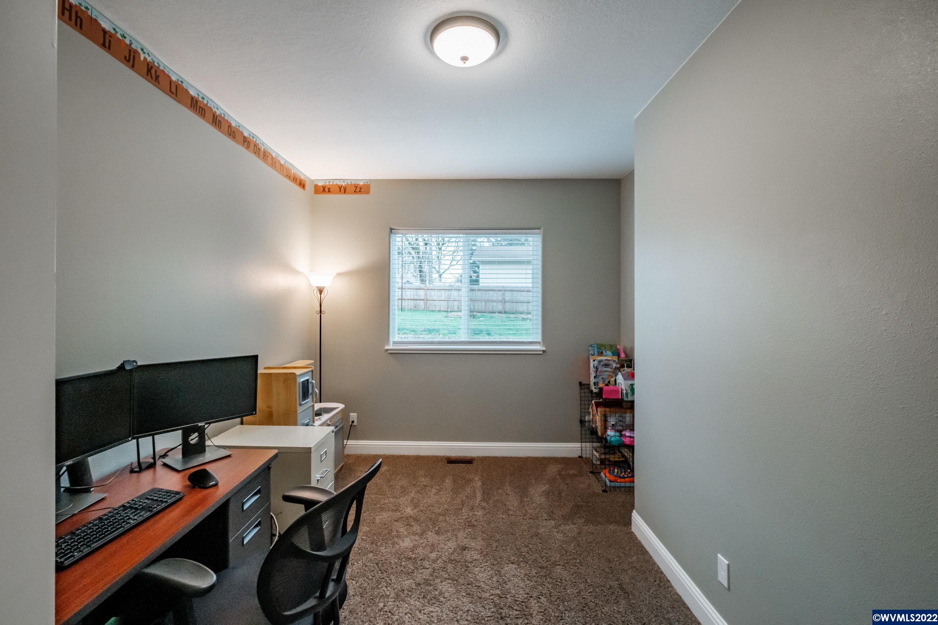 33008 Brewster Road Lebanon, OR 97355 - Photo 23 of 42 Gallery Image 23
