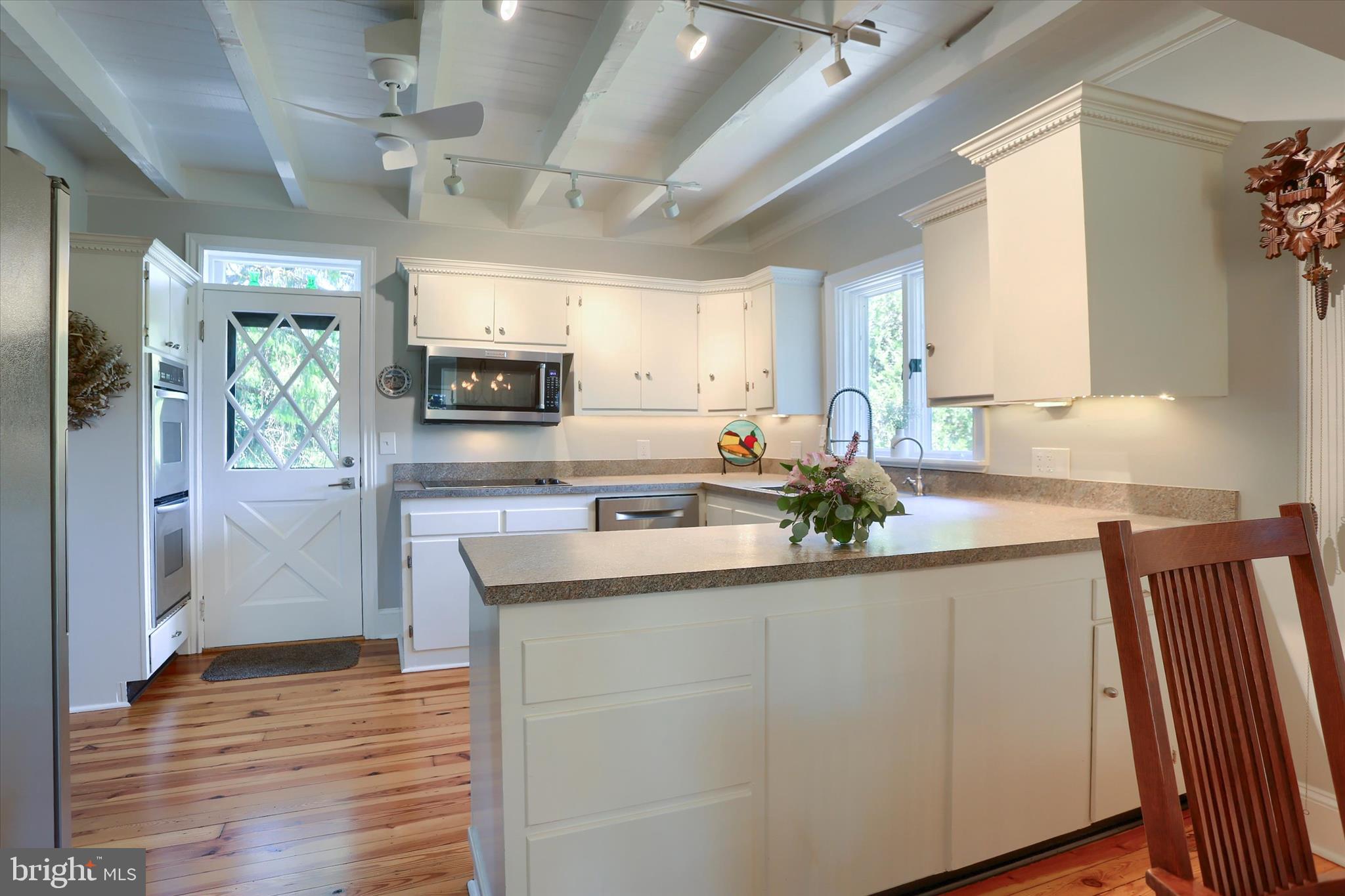 737 Piketown Road Harrisburg, PA 17112 - Photo 11 of 73 Kitchen