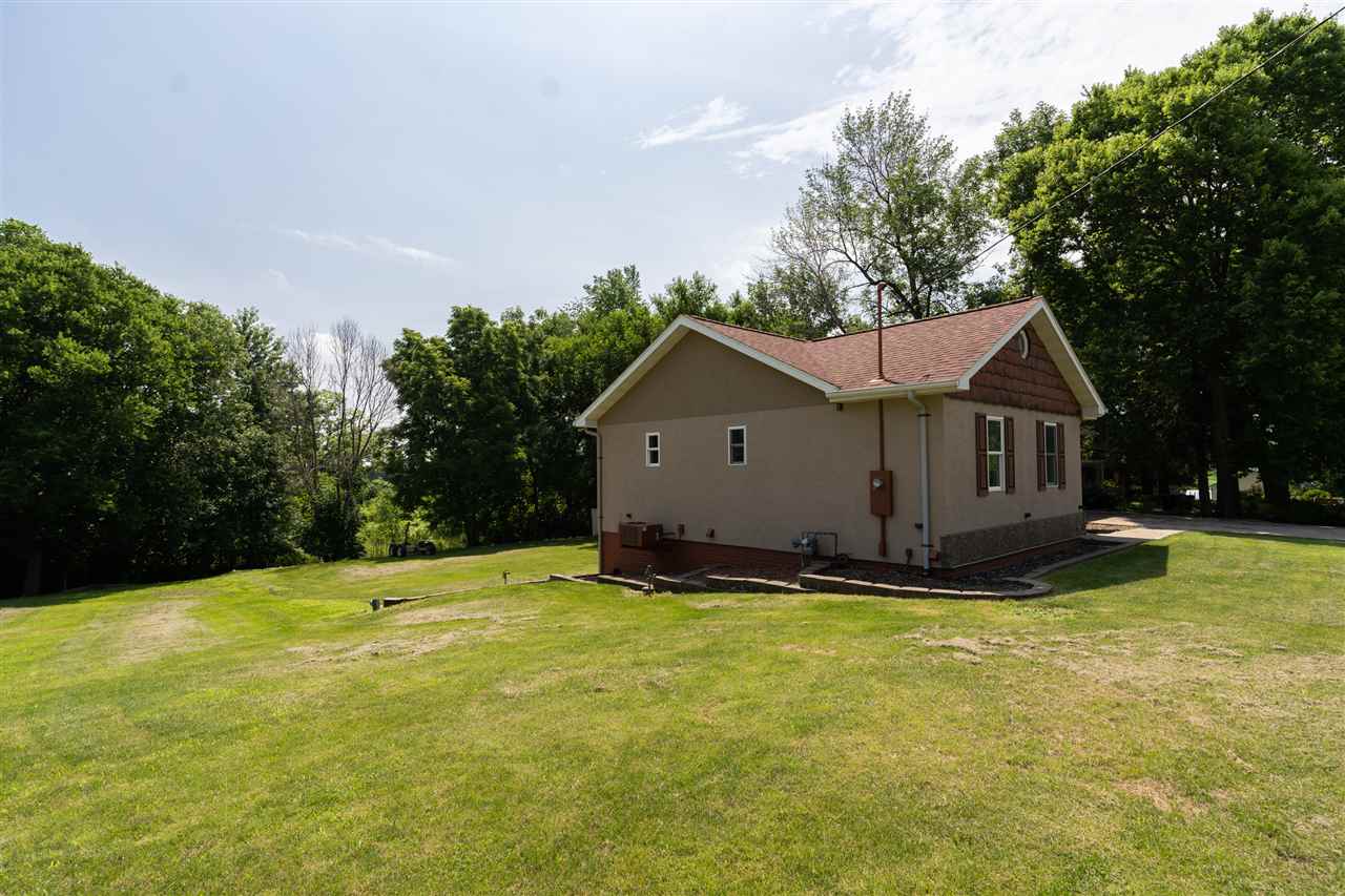 590 Main Street Kalona, IA 52247 - Photo 3 of 47 Gallery Image 3