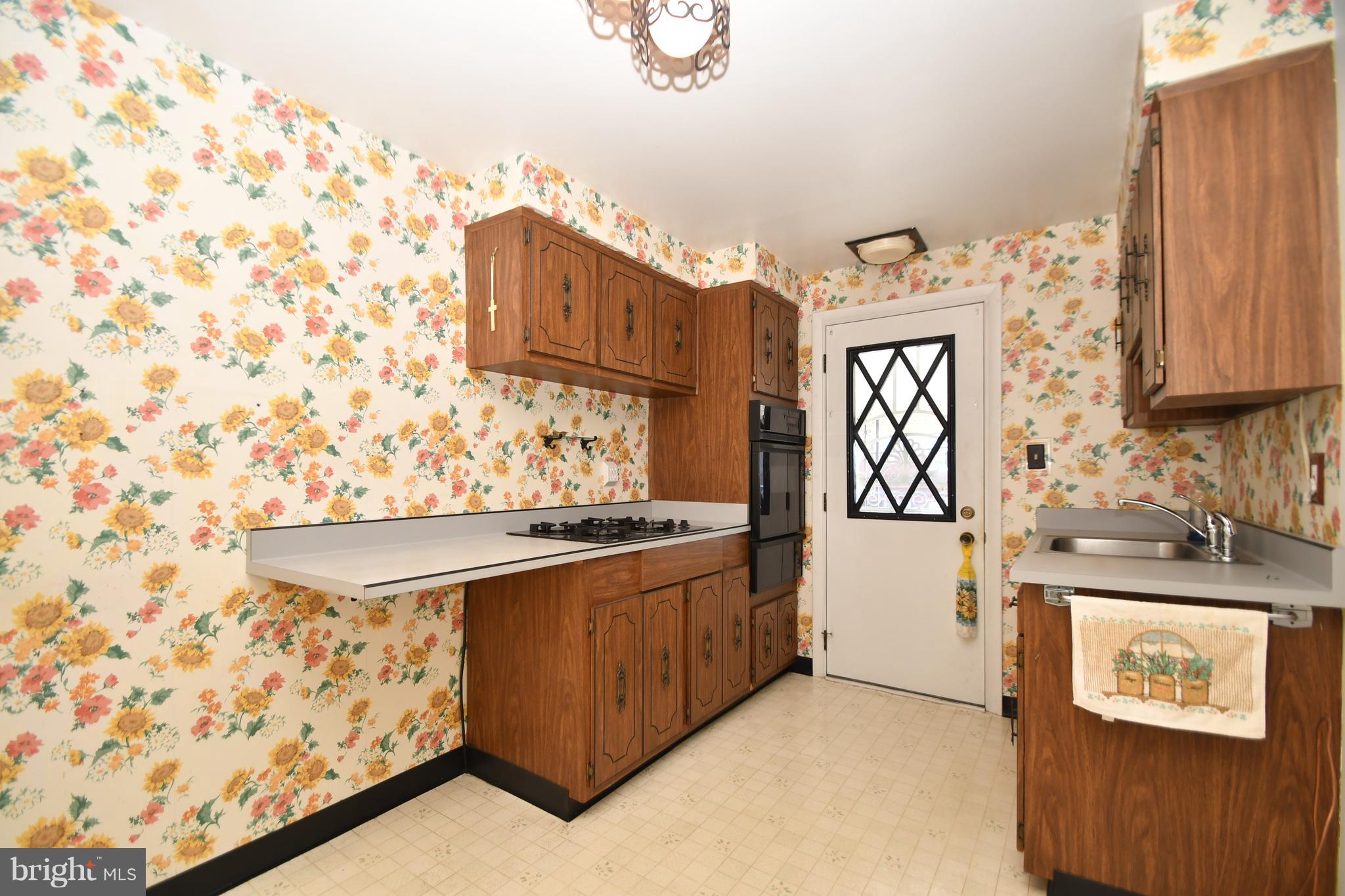 7813 Kentley Road Baltimore, MD 21222 - Photo 12 of 38
