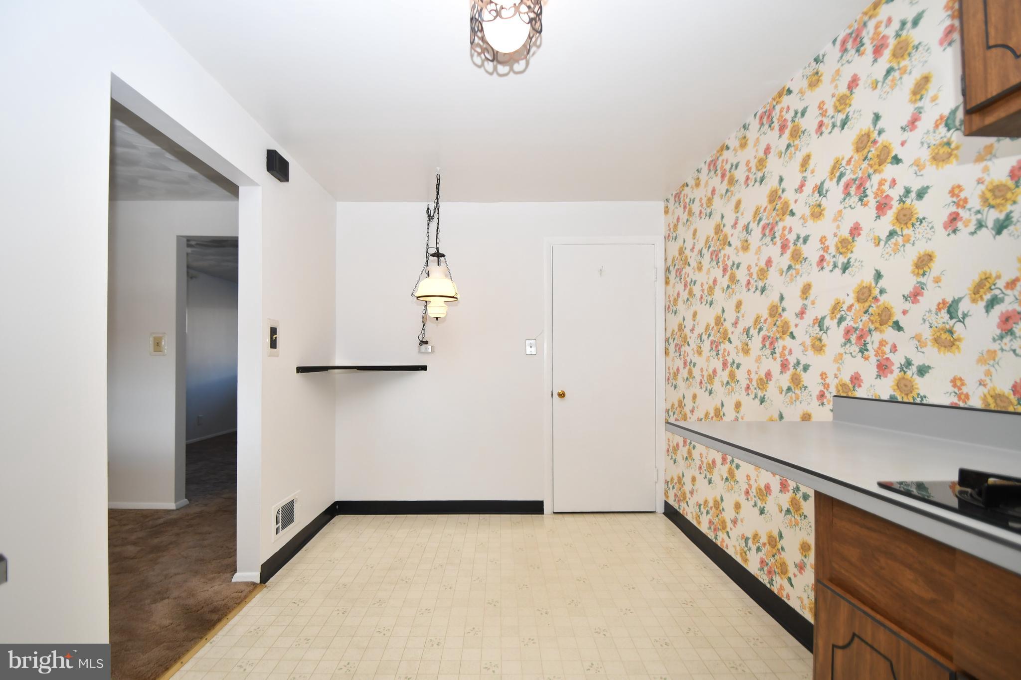 7813 Kentley Road Baltimore, MD 21222 - Photo 10 of 38