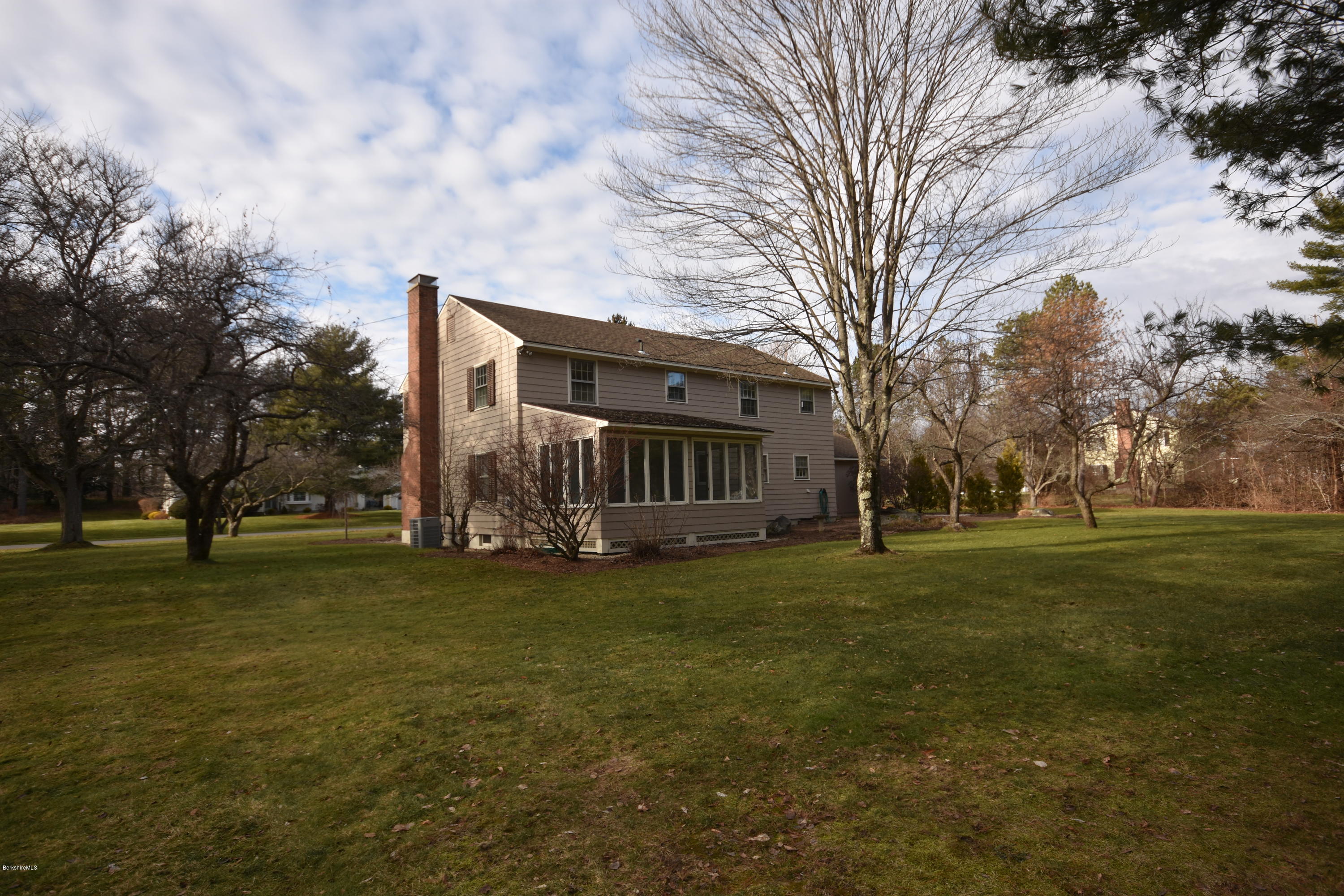 51 Stonehenge Road Pittsfield, MA 01201 - Photo 40 of 42 51 Stonehenge_7