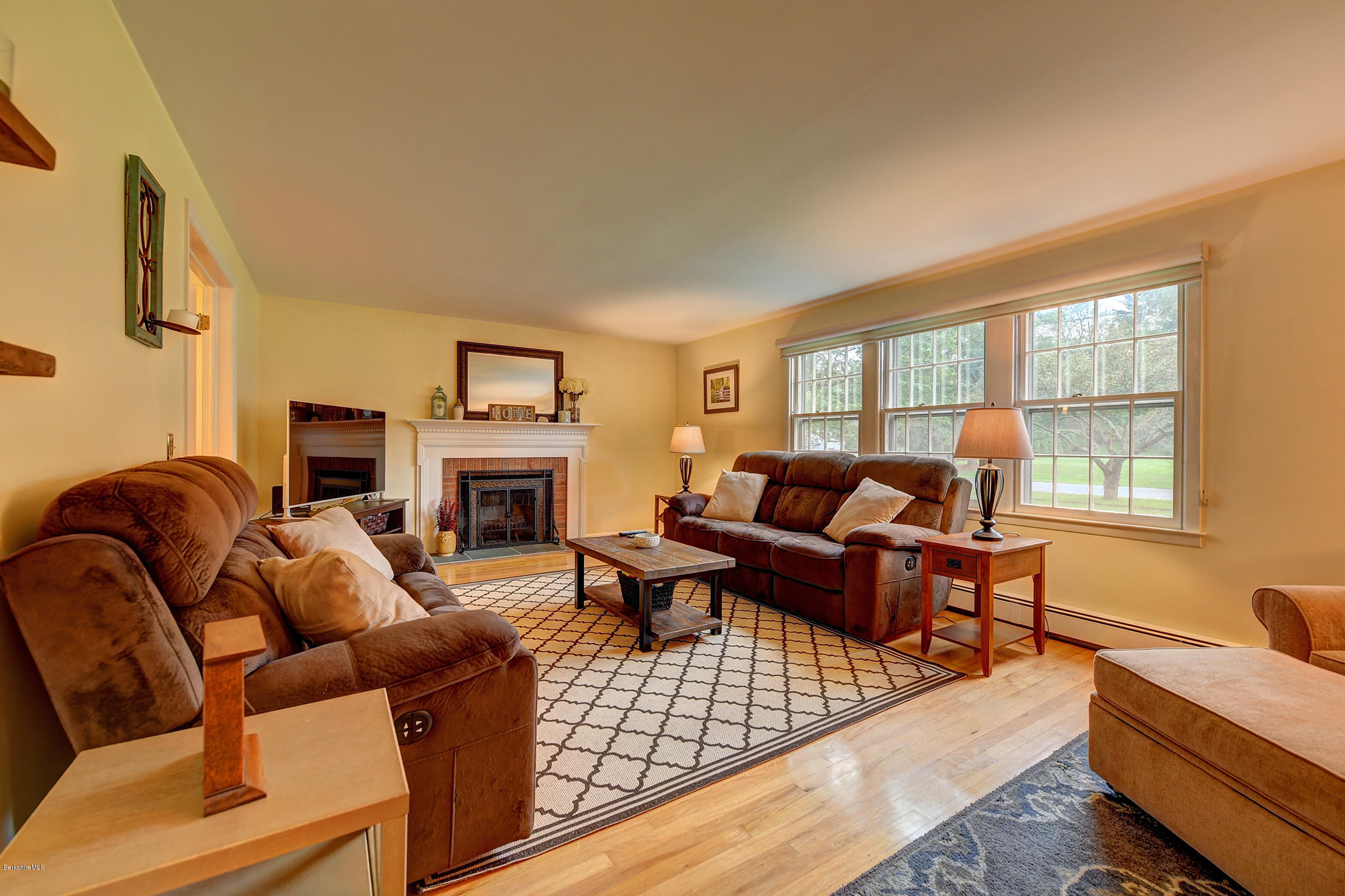 51 Stonehenge Road Pittsfield, MA 01201 - Photo 7 of 42 7-Living Room