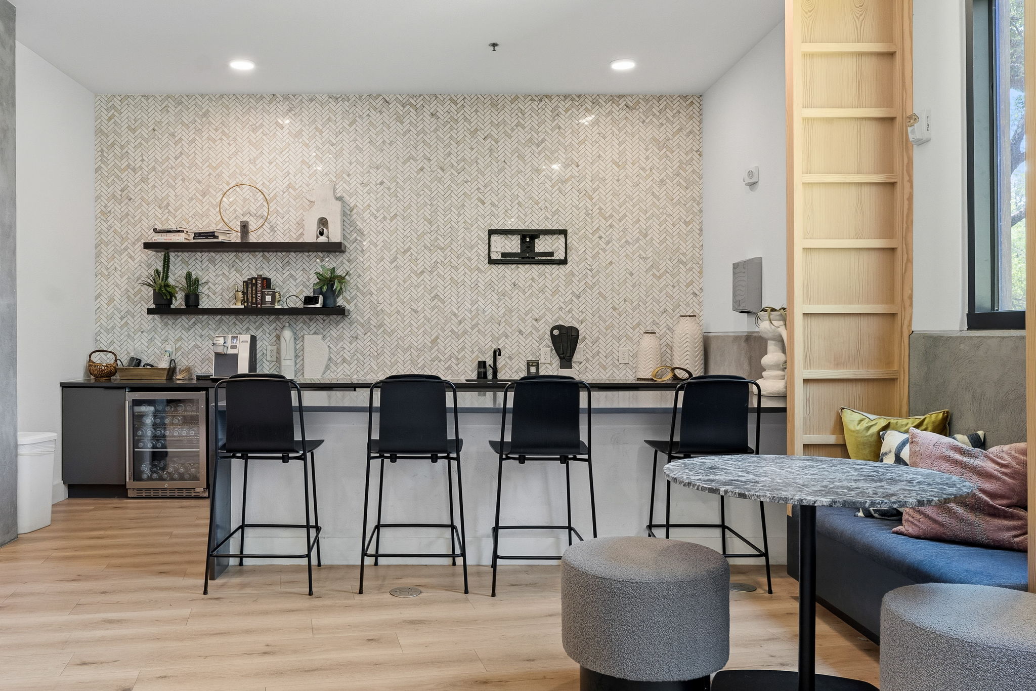 2500 Longview Street, Unit 116 Austin, TX 78705 - Photo 21 of 27 Community kitchenette located in the office space.