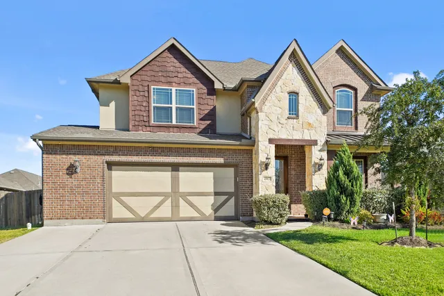 $490,000 | 4967 Millican Drive, Pearland, TX 77584