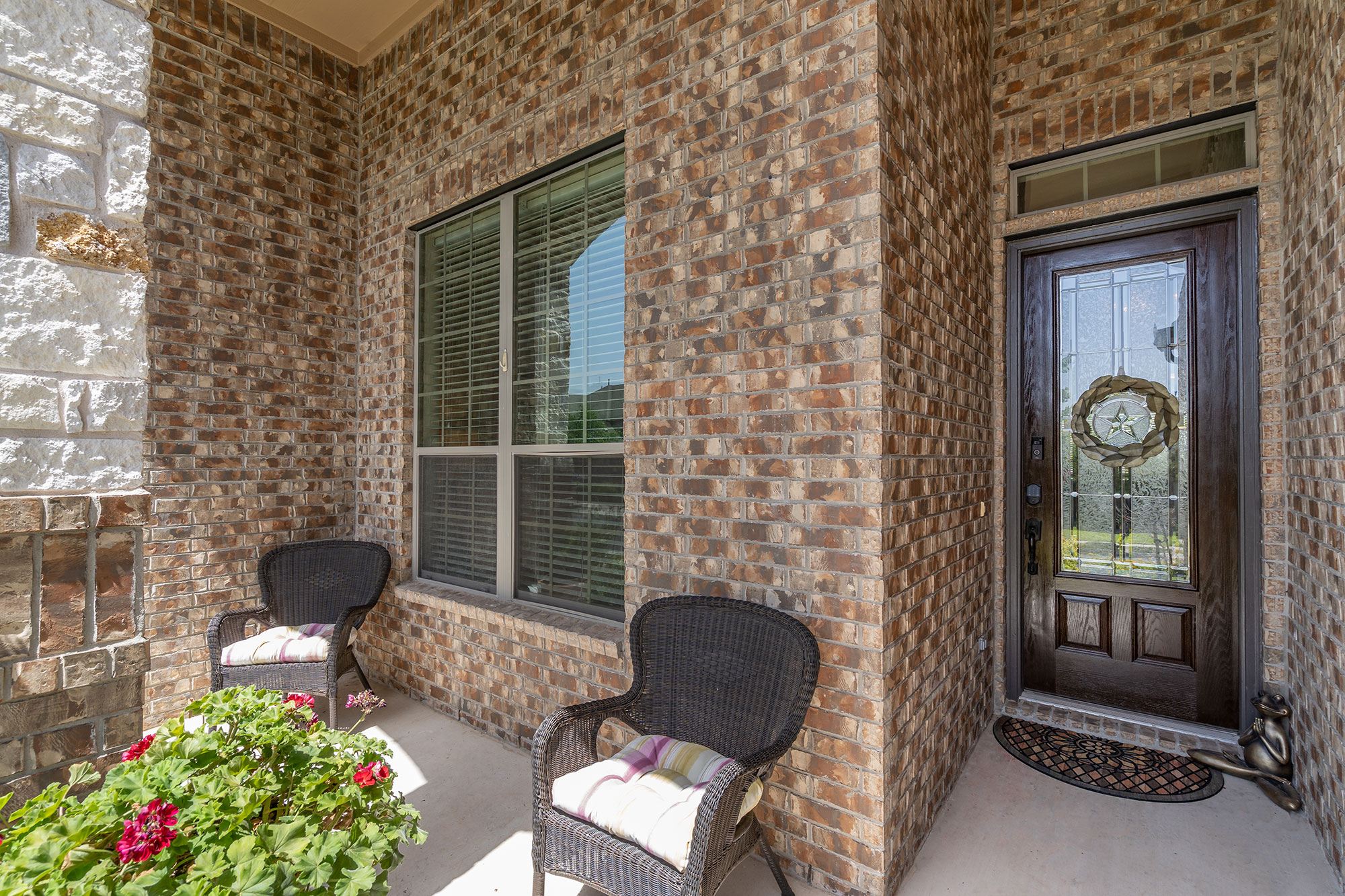 1419 Rowan Drive Georgetown, TX 78628 - Photo 5 of 40