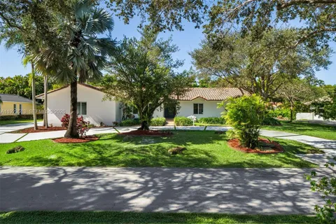 $2,380,000 | 13502 Southwest 57th Court, Pinecrest, FL 33156