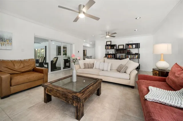 $2,380,000 | 13502 Southwest 57th Court, Pinecrest, FL 33156