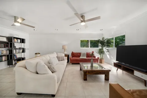 $2,380,000 | 13502 Southwest 57th Court, Pinecrest, FL 33156