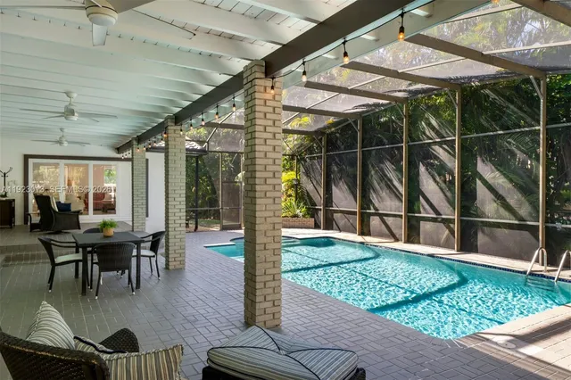 $2,380,000 | 13502 Southwest 57th Court, Pinecrest, FL 33156