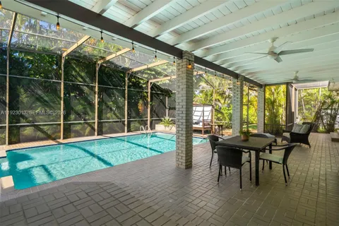 $2,380,000 | 13502 Southwest 57th Court, Pinecrest, FL 33156