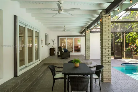 $2,380,000 | 13502 Southwest 57th Court, Pinecrest, FL 33156