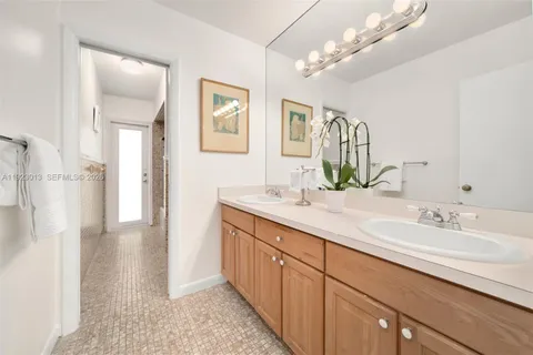 $2,380,000 | 13502 Southwest 57th Court, Pinecrest, FL 33156