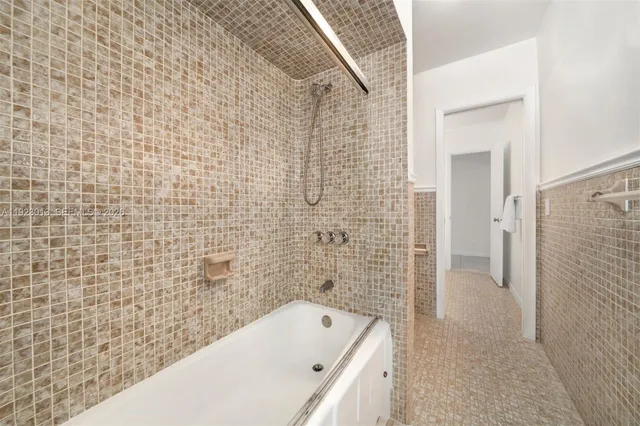 $2,380,000 | 13502 Southwest 57th Court, Pinecrest, FL 33156