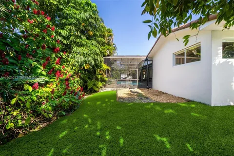 $2,380,000 | 13502 Southwest 57th Court, Pinecrest, FL 33156