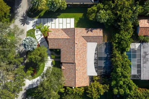 $2,380,000 | 13502 Southwest 57th Court, Pinecrest, FL 33156