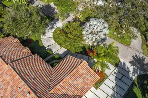 $2,380,000 | 13502 Southwest 57th Court, Pinecrest, FL 33156