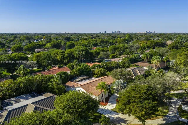 $2,380,000 | 13502 Southwest 57th Court, Pinecrest, FL 33156