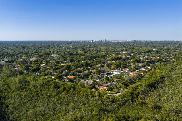 $2,380,000 | 13502 Southwest 57th Court, Pinecrest, FL 33156